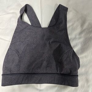 Lululemon sport bra. Size 4. Missing cups